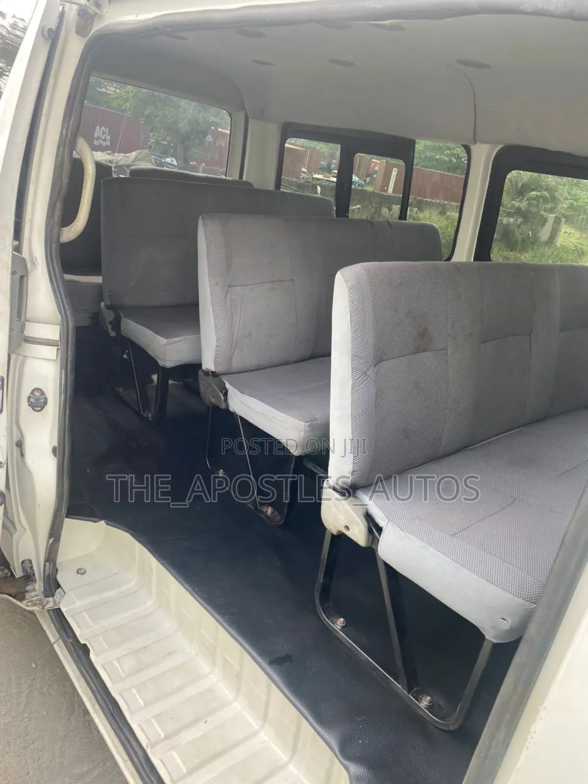 Toyota HiAce 2013 White