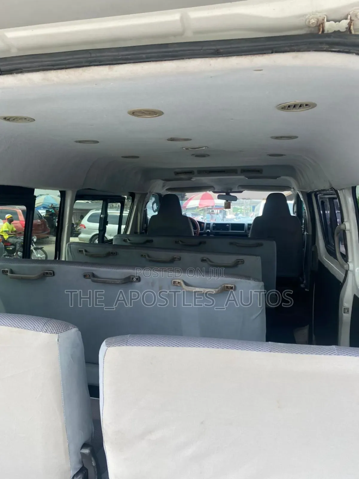 Toyota HiAce 2013 White