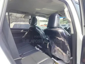 Lexus GX 460 Base 2017 White