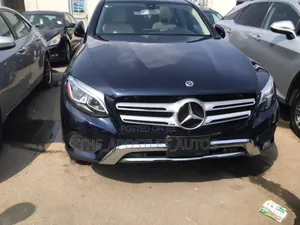 Mercedes-Benz GLC-Class 2017 Blue