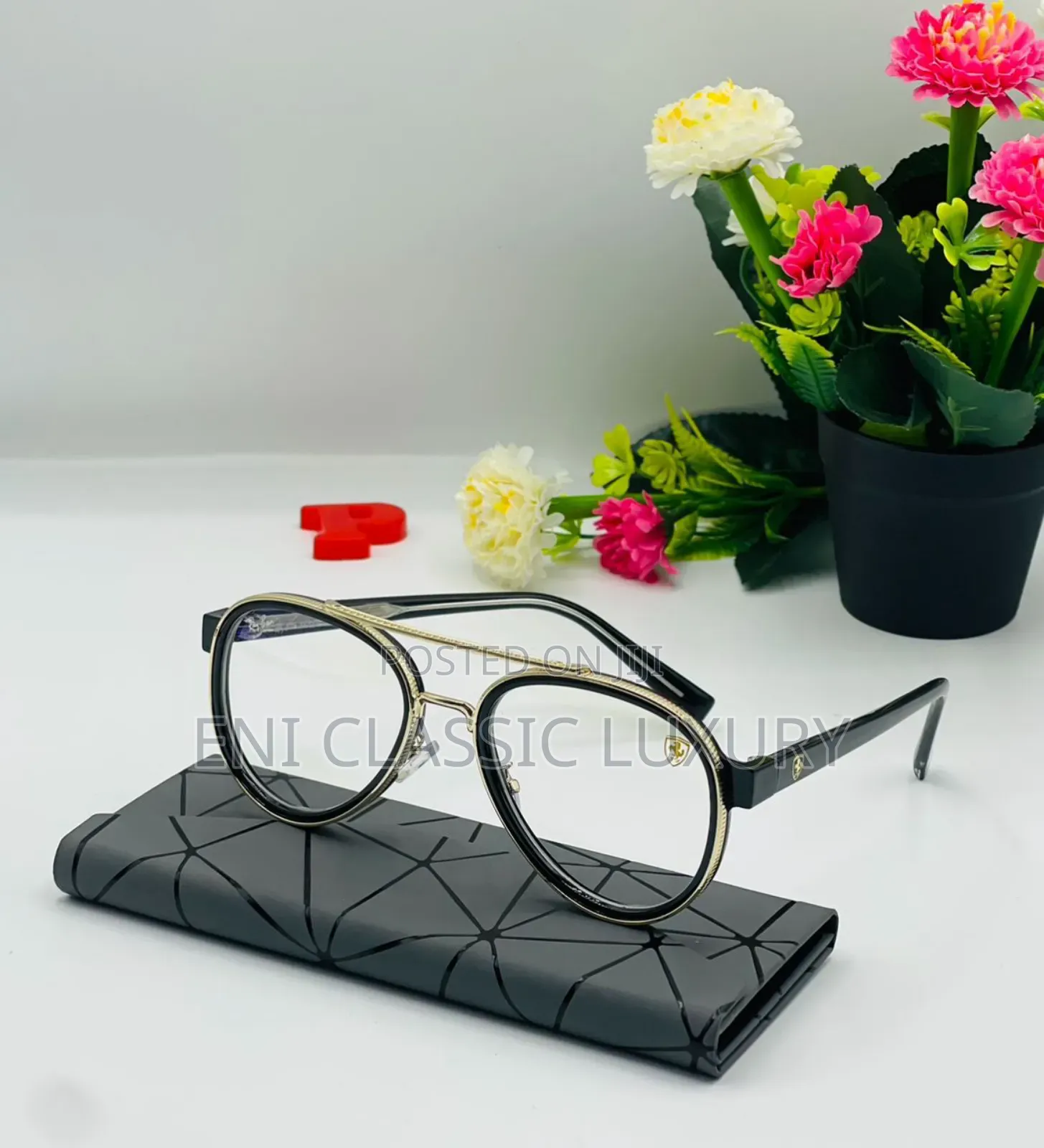 Top Quality Luxury Eyewear Collection Available