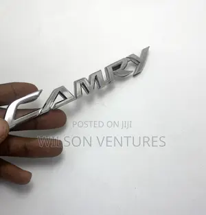 2007-2011 Toyota Camry Logo Emblem Letter