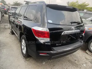Toyota Highlander Limited 3.5l 4WD 2013 Black