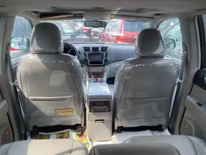 Toyota Highlander Limited 3.5l 4WD 2013 Gray