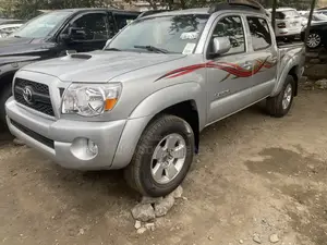Toyota Tacoma Access Cab V6 Automatic 2010 Silver