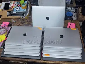 Laptop Apple MacBook Pro 2017 16GB Intel Core I7 SSD 1T