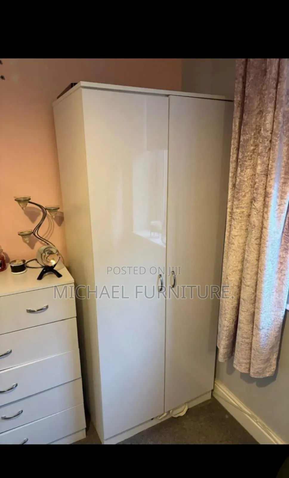 Strong and Well Structured Wardrobe (Size 3x6)