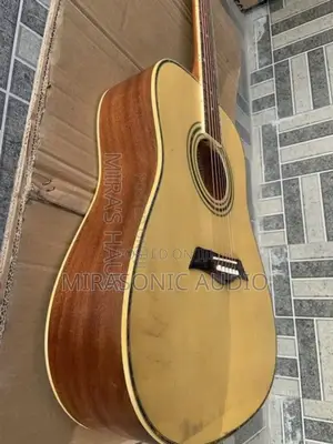 Dame Used Acoustic Guitar,6 Strings