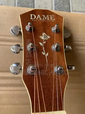 Dame Used Acoustic Guitar,6 Strings
