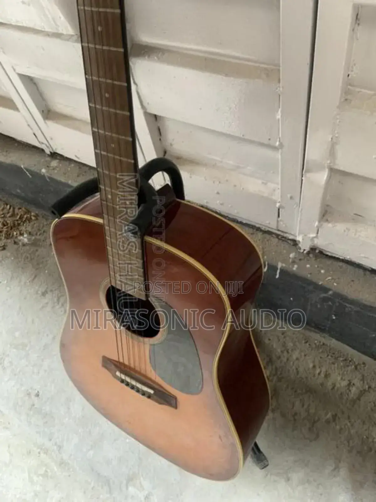 Vantage Used Acoustic Guitar