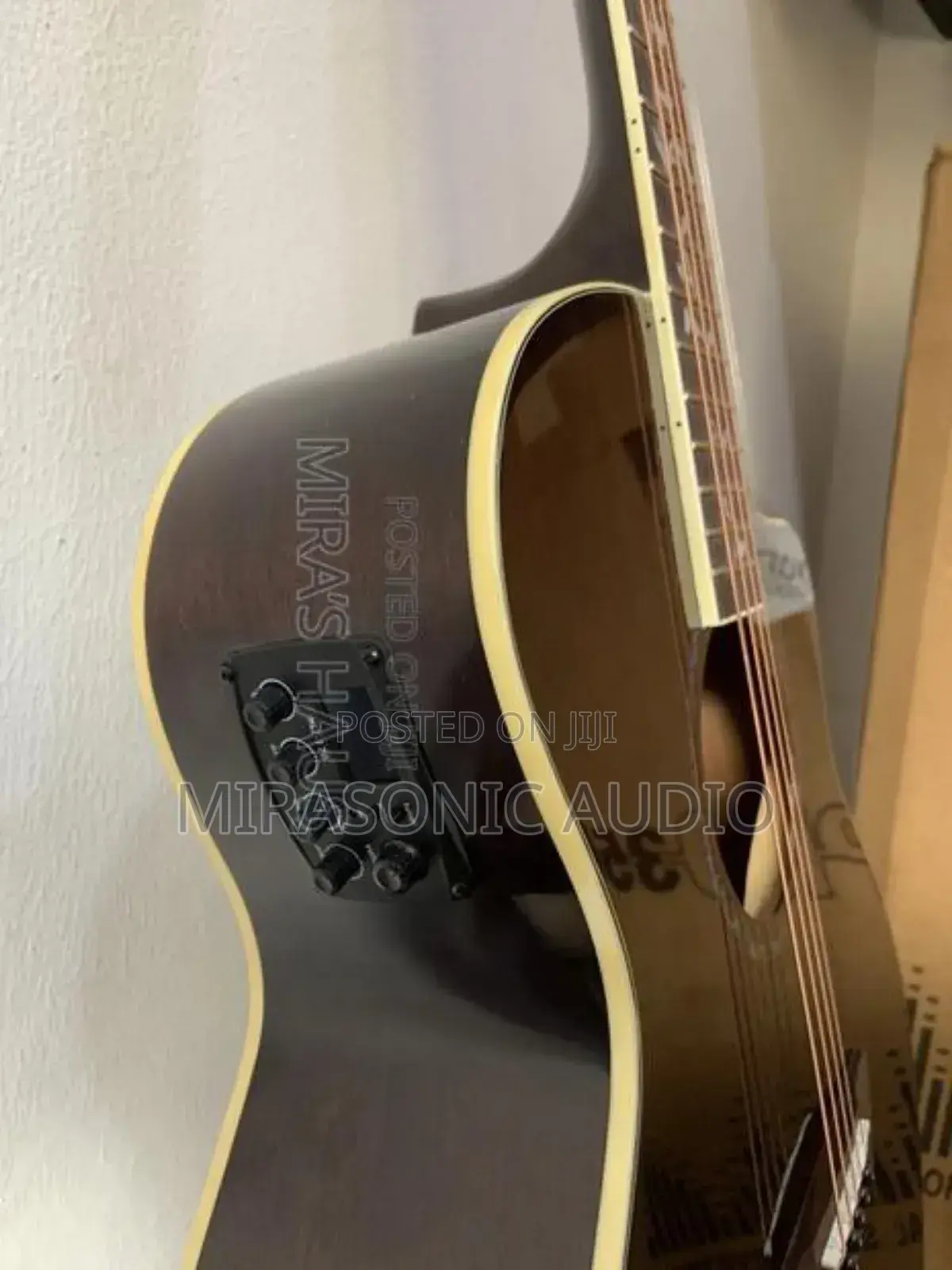 BULLFIGHTER Semi Acoustic Box Guitar,41”