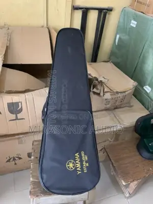 Yamaha Violin, Size 4/4 With Complete Accessories