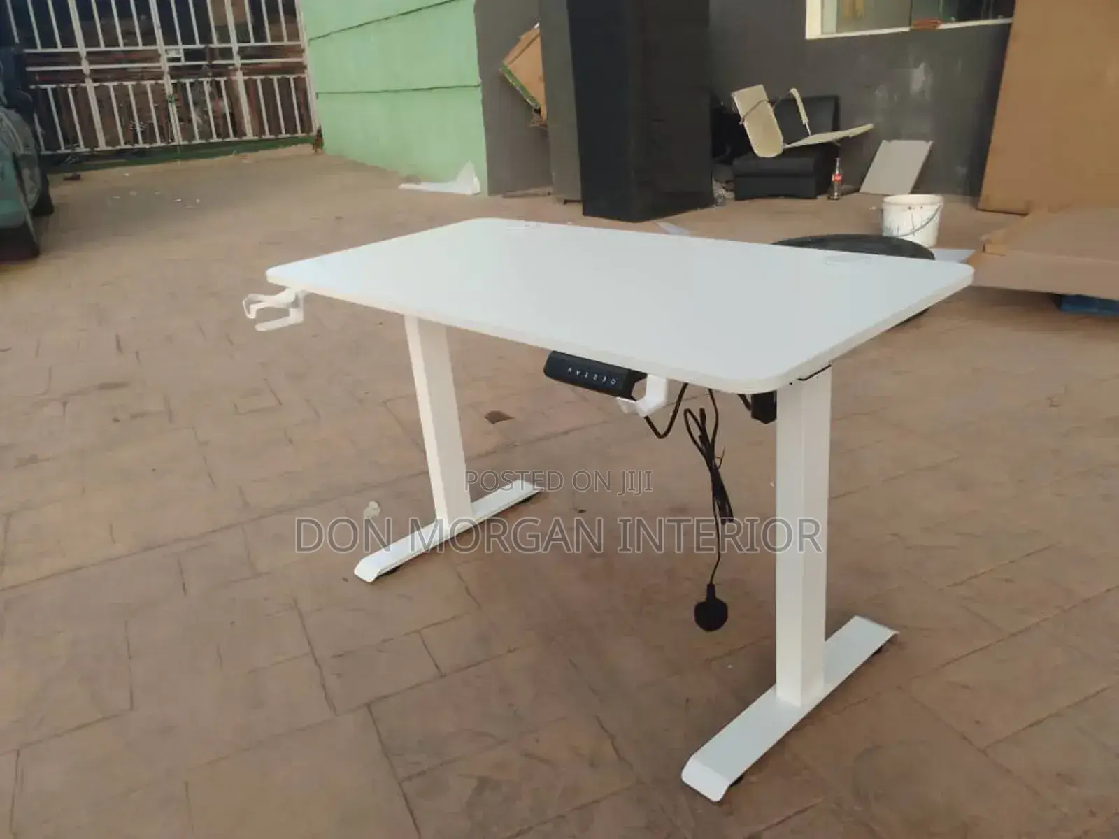 Electric Adjustable Gaming Table