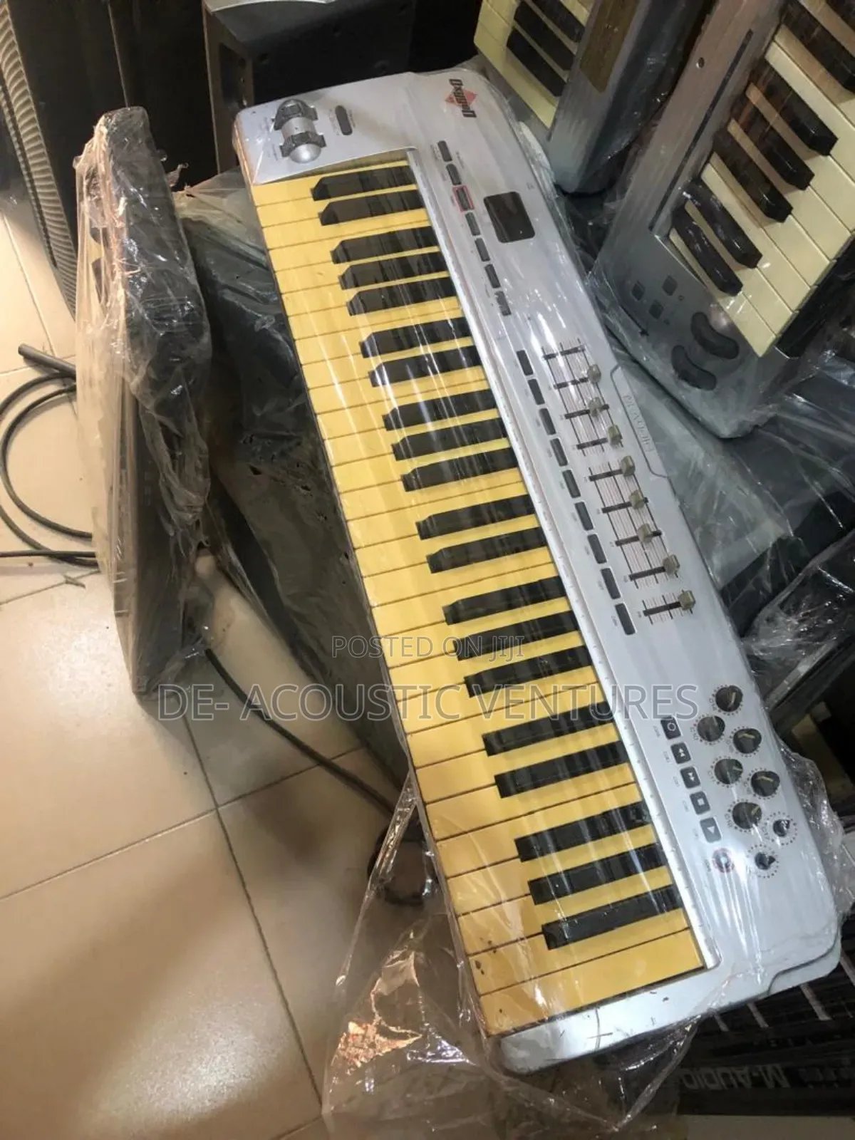 Direct Uk Used Midi Keyboard With Feathers