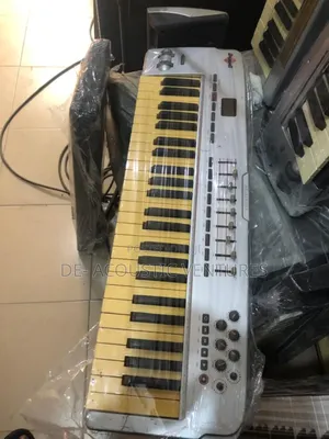 Direct Uk Used Midi Keyboard With Feathers