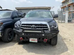 Toyota Sequoia 2016 Gray