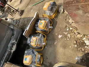 Honda Poker/Vibrator Concrete Machine With Hose