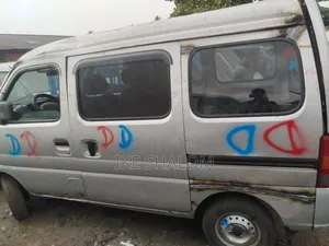 Suzuki Every 2010