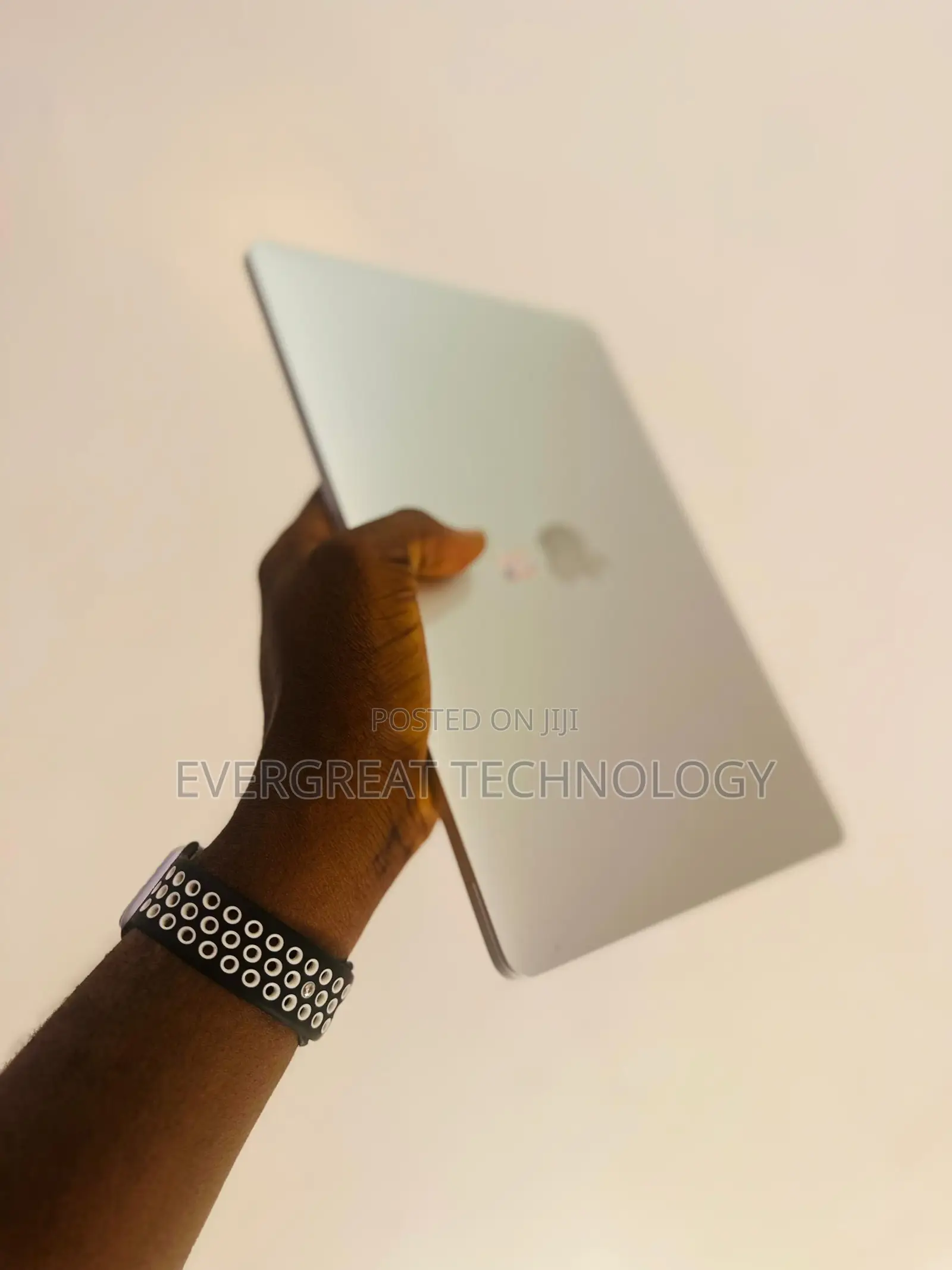 Laptop Apple MacBook Pro 2017 8GB Intel Core I5 SSD 256GB