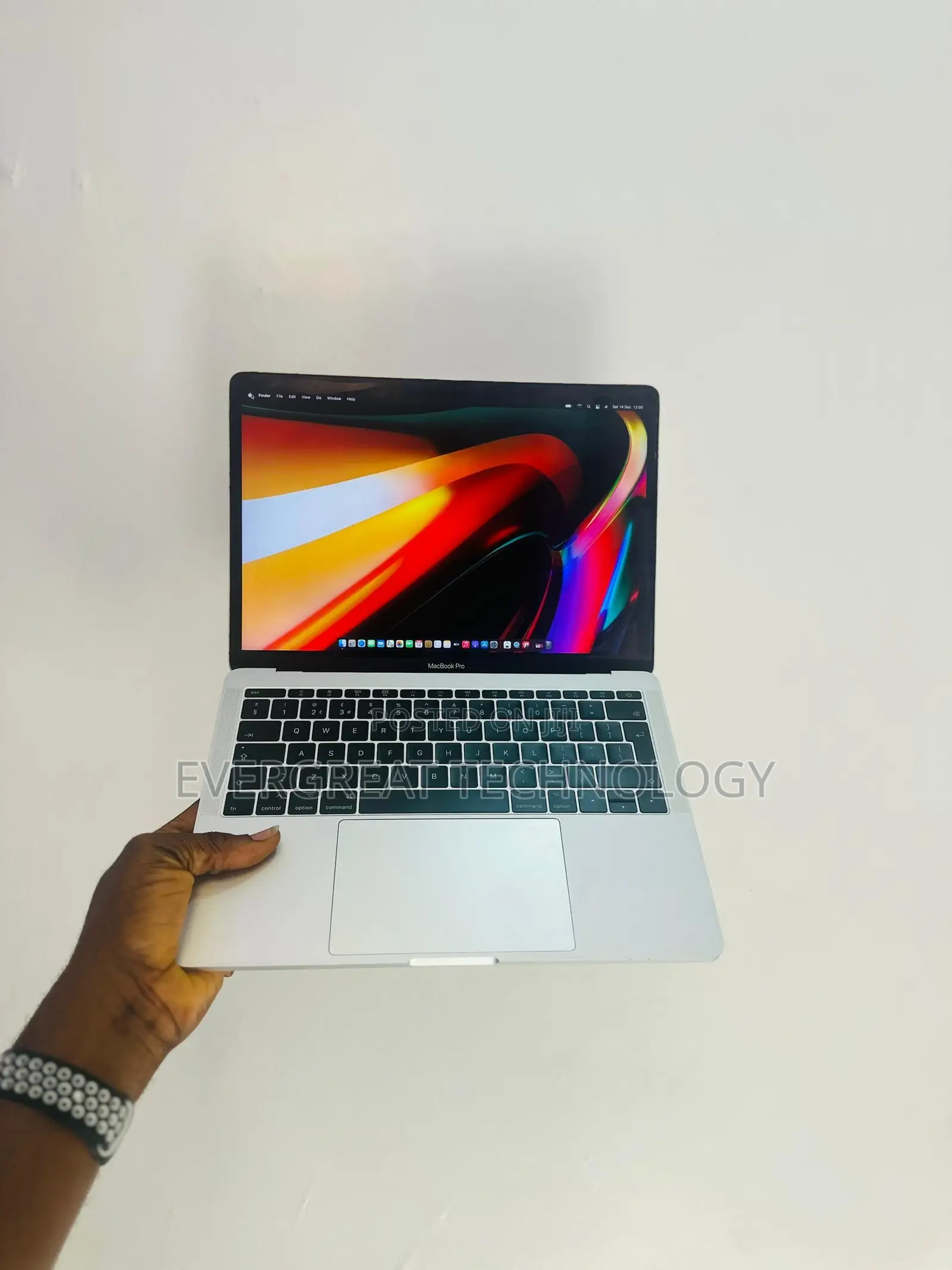 Laptop Apple MacBook Pro 2017 8GB Intel Core I5 SSD 256GB