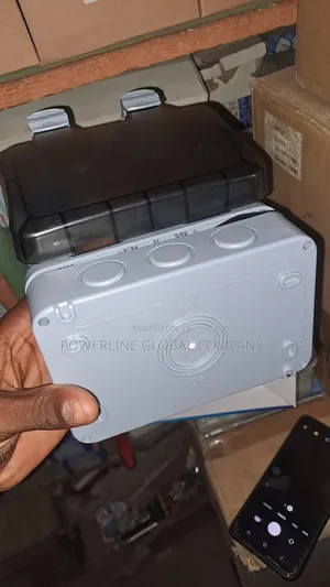 Waterproof Industrial Socket for Homes/ Offices/ Companies