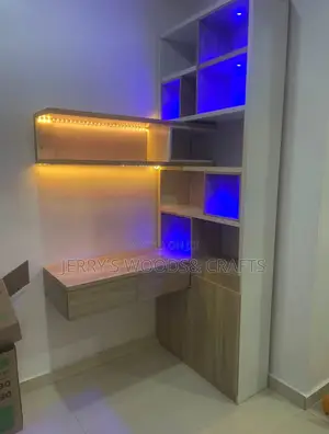 Studybook Shelf