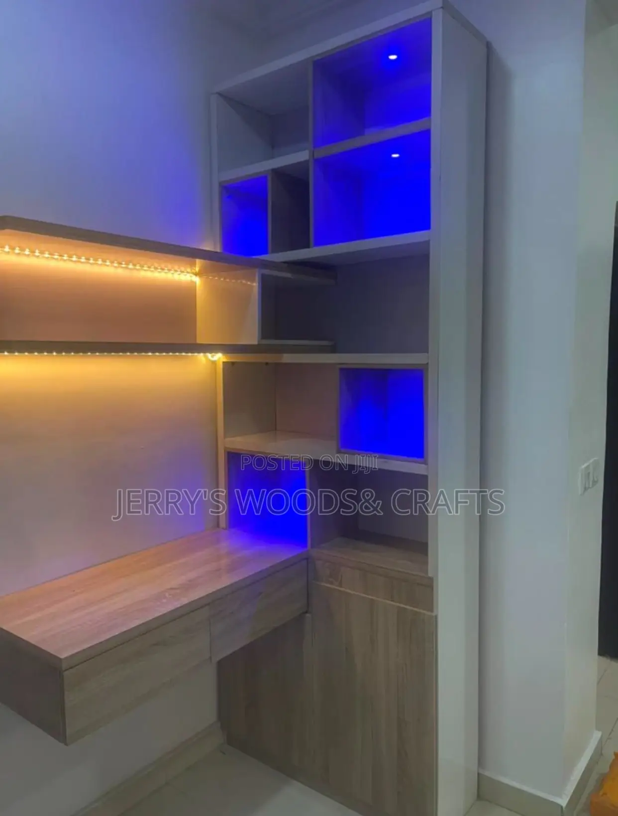 Studybook Shelf