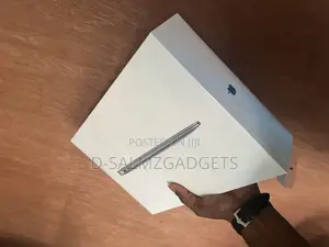 New Laptop Apple MacBook Air 2020 M1 8GB Apple M1 SSD 256GB