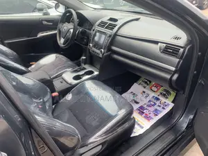 Toyota Camry SE Sport 4dr Sedan (2.5L 4cyl 6A) 2014 Gray