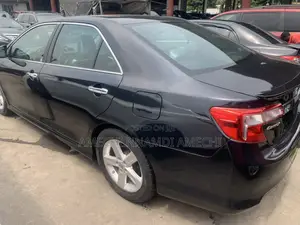 Toyota Camry SE Sport 4dr Sedan (2.5L 4cyl 6A) 2014 Gray