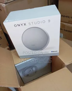 Photo - Onyx Bluetooth Speaker