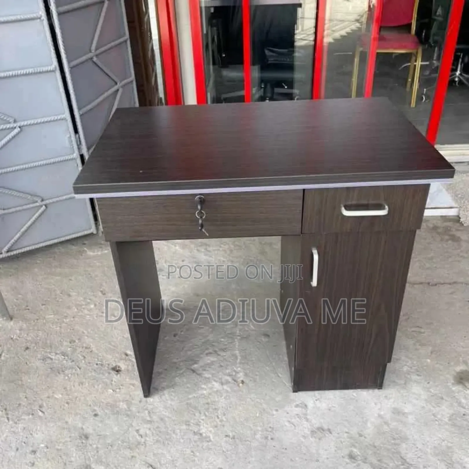 Q Metre Office Table/ Office Desk