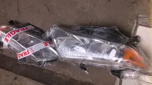 Toyota Venza 2010 Headlight Available as Seen Change Type
