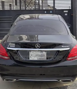 Mercedes-Benz C300 Luxury 4matic Sedan AWD (2.0L 4cyl 7A) 2017 Black