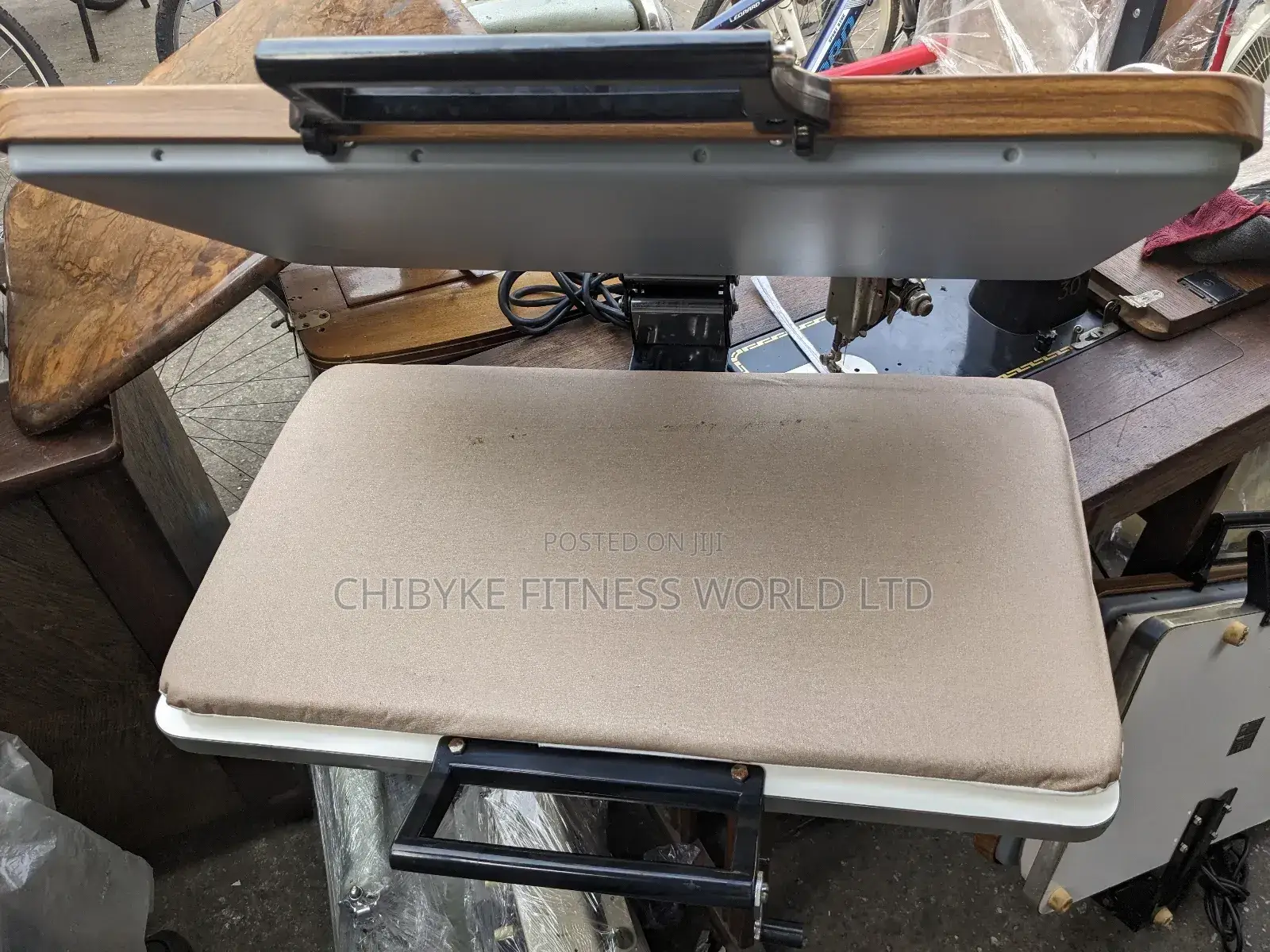 Planeta Press Stoning Machine