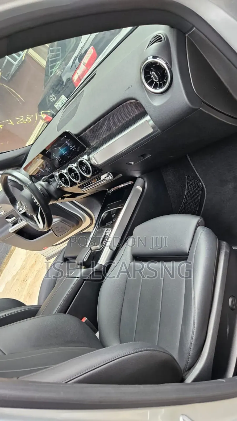 Mercedes-Benz GLB-Class GLB 250 4MATIC 2020 Silver