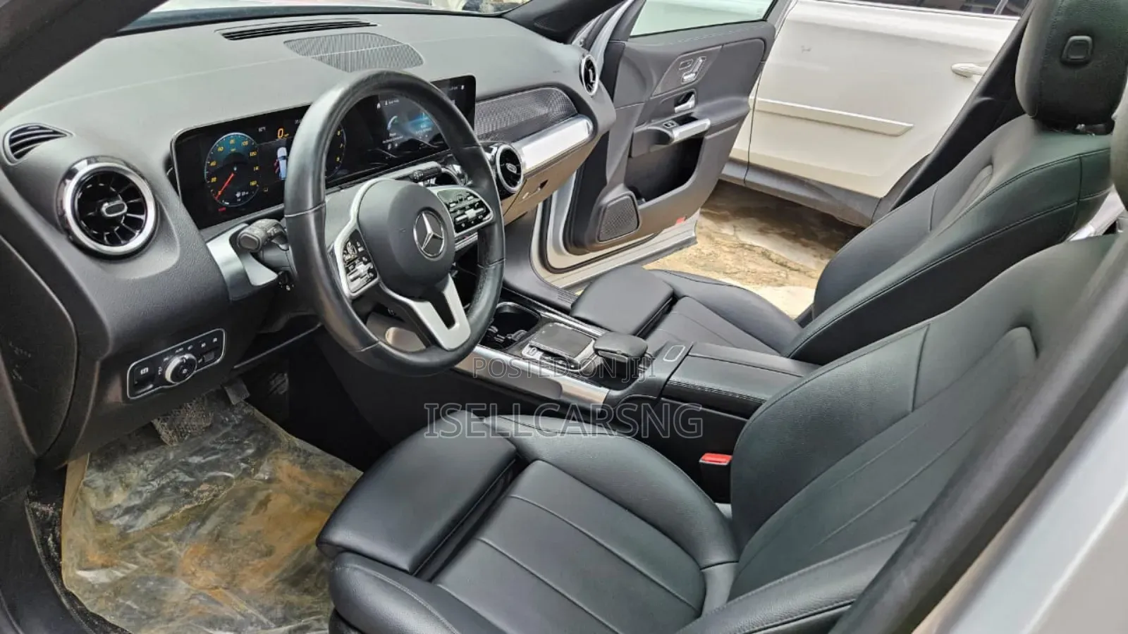 Mercedes-Benz GLB-Class GLB 250 4MATIC 2020 Silver