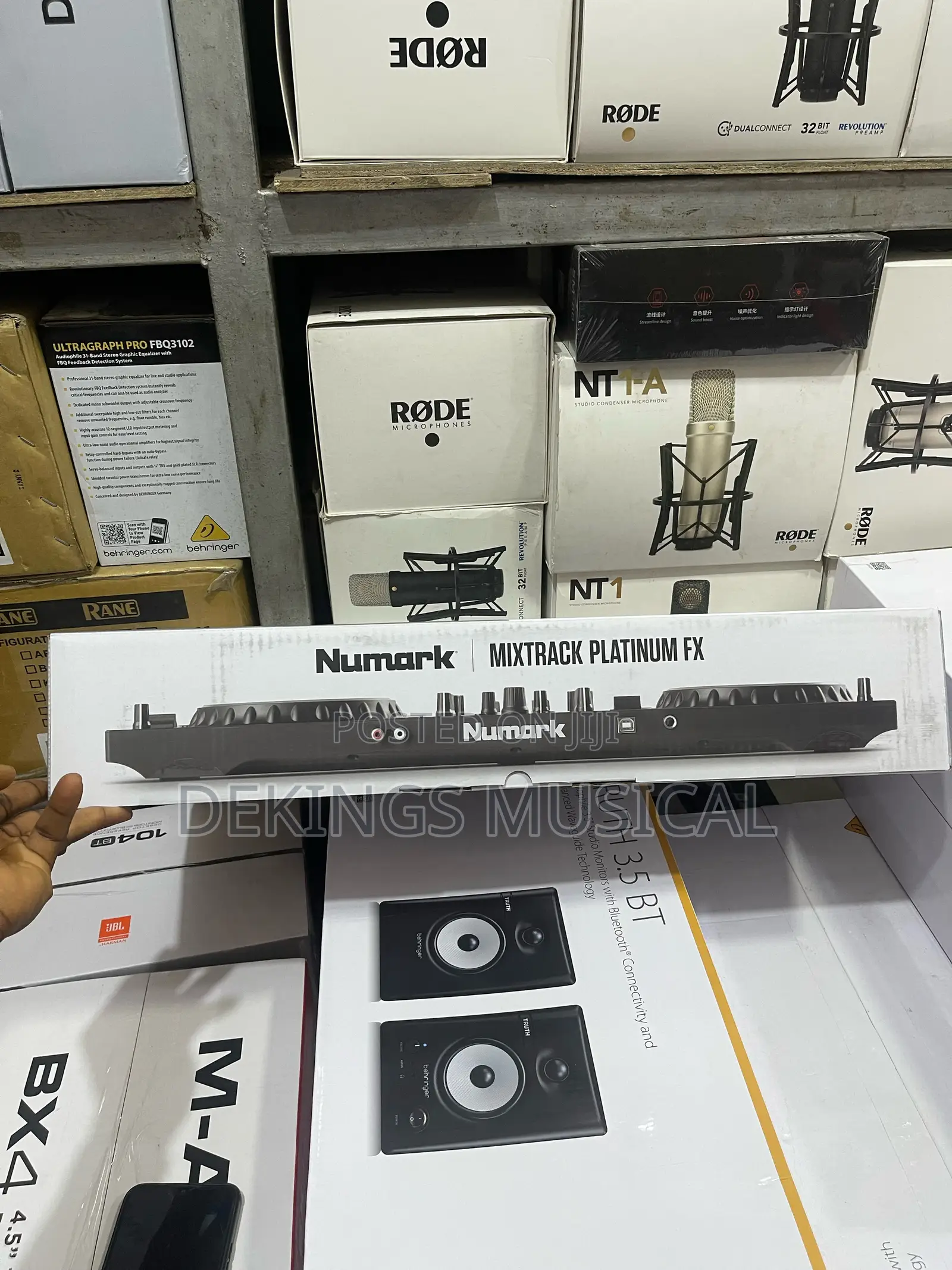 Numark Mixtrack Pro FX 2 Channel DJ Controller