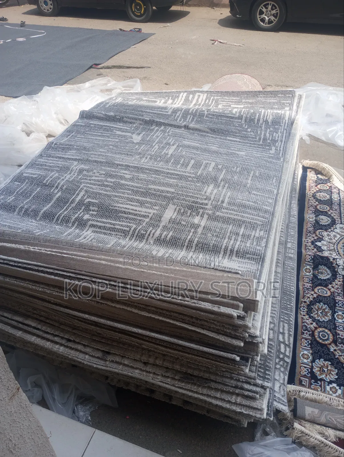 Quality Center Rug