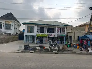 For Sale a Mini Complex of 9 Units Shops, 4 Units, 2-Bedroom