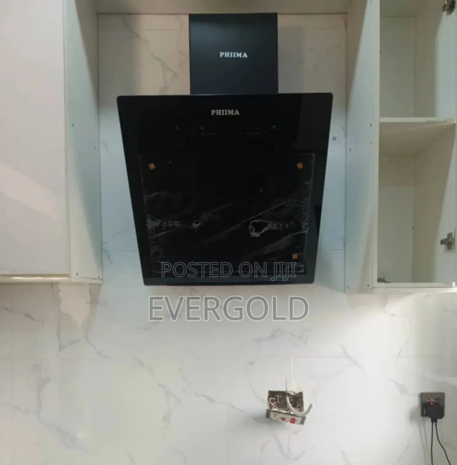 60cm Plasma Rangehood With Charcoal Filter Available