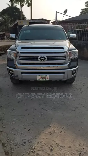 Toyota Tundra 1794 FFV 4dr CrewMax 4WD SB (5.7L 8cyl 6A) 2014 Gray
