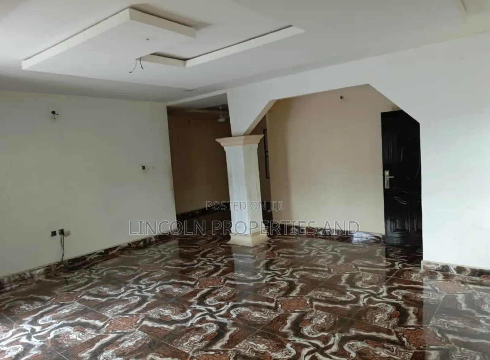 4bdrm Bungalow in Osongama Estate Uyo for sale