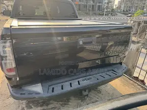 Toyota Tundra 2016 Black