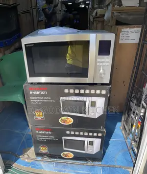 32L Commercial Microwave
