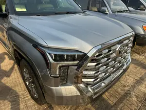 Toyota Tundra 2022 Silver