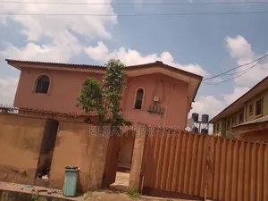 12bdrm Block of Flats in Salolo, Meiran for sale