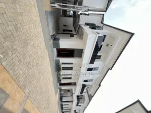 4bdrm Duplex in Orchid, Chevron for sale