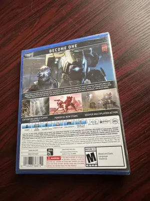 Titanfall 2 PS4 Game Disc