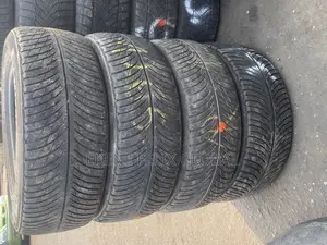 235/55/17 Michelin